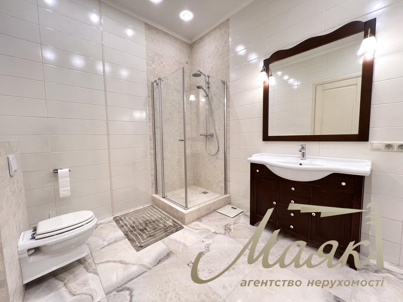 Rent 2-storey house 240m2, Goloseevsky district, Chapaevka.