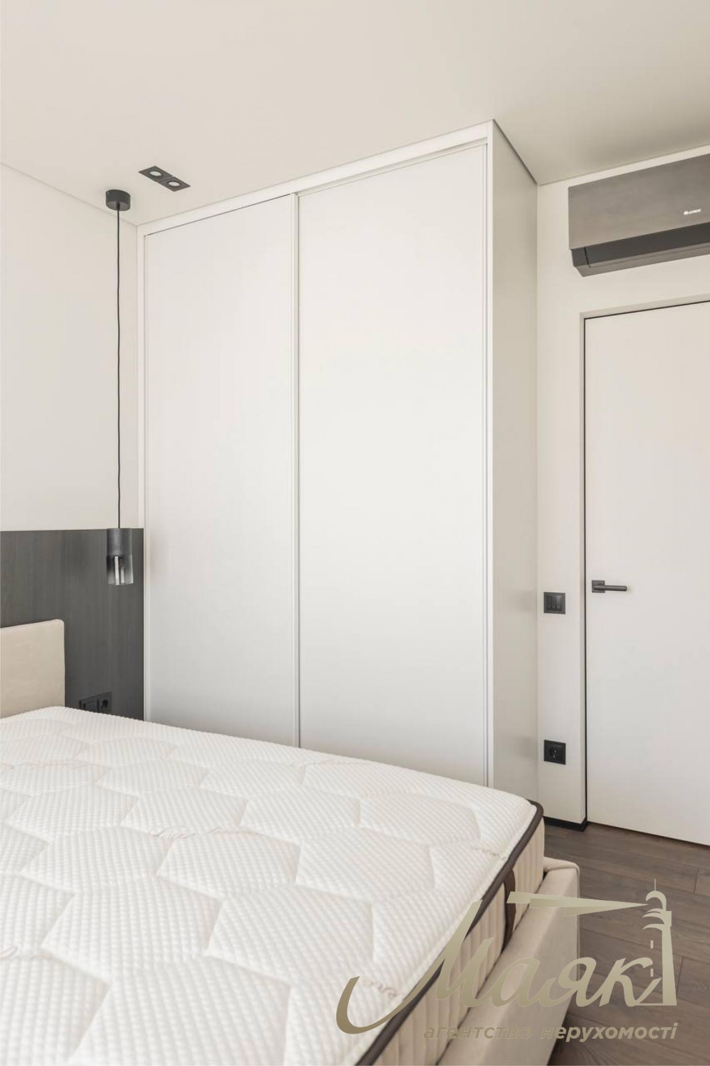 Rent 1-bedroom apartment in Fine Town Residential Complex, Salutnaya Street 2