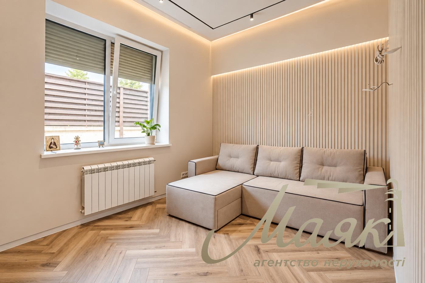 Оренда двоповерхового будинку площею 274 м² у Лесниках поруч із Equides Club