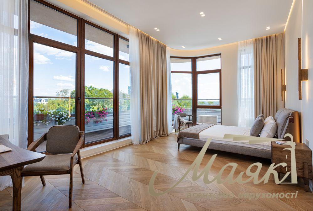 Продаж квартири площею 75 м² з власною терасою у ЖК «52 Перлина» Pechersk Plaza, Печерськ, вул. Михайла Бойчука, 19-А.