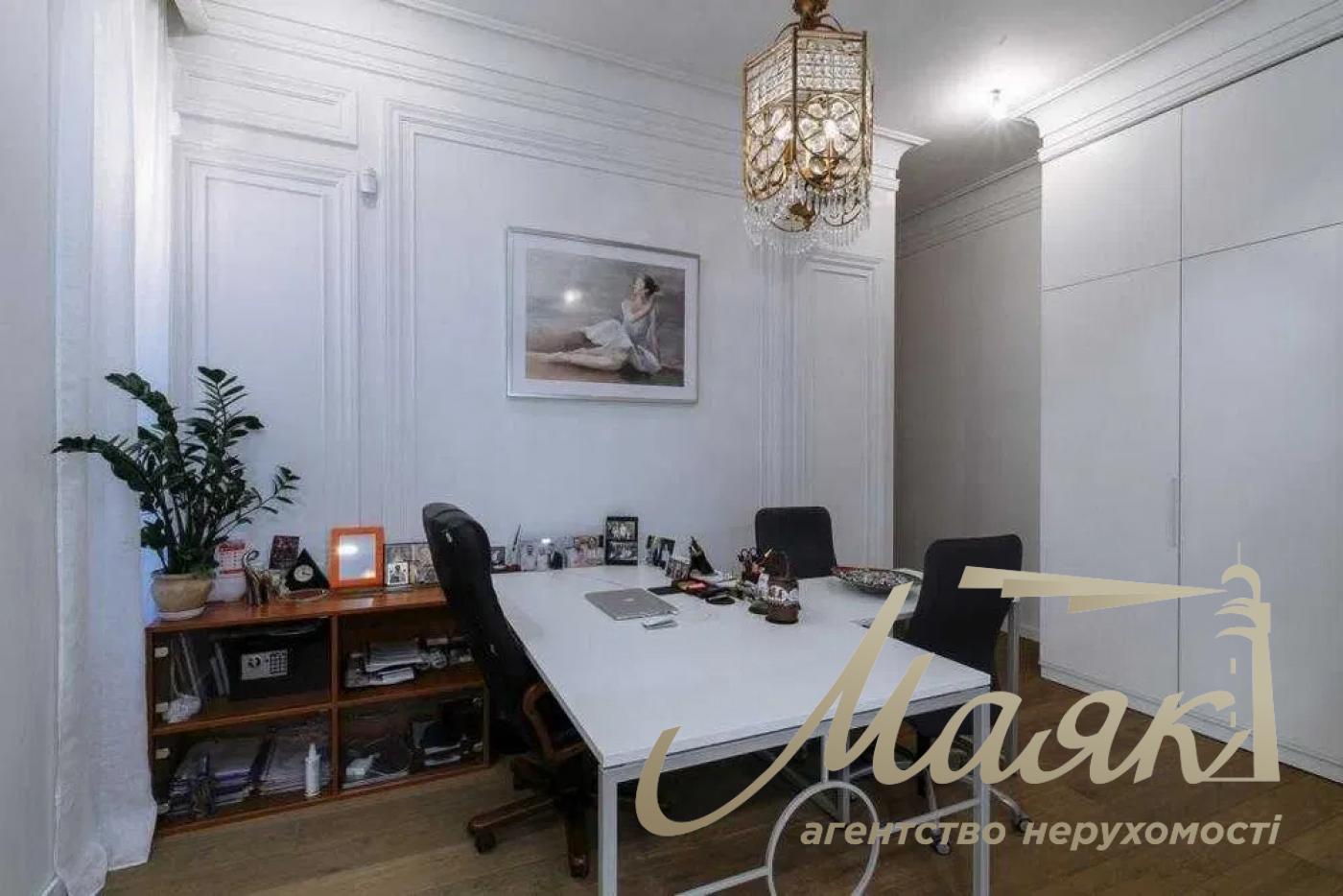 Оренда офісу 220м2 по вул.Шота Руставелі, Площа Українських Героїв