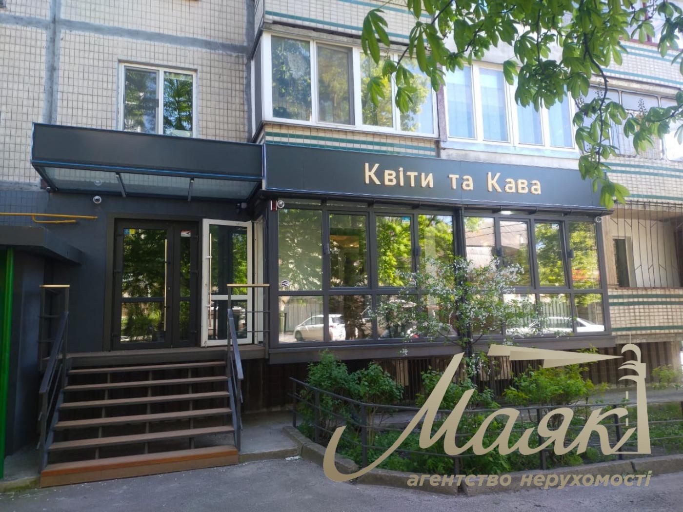 Rental of a facade premises of 50,8 m2 on Janos Korczak str.