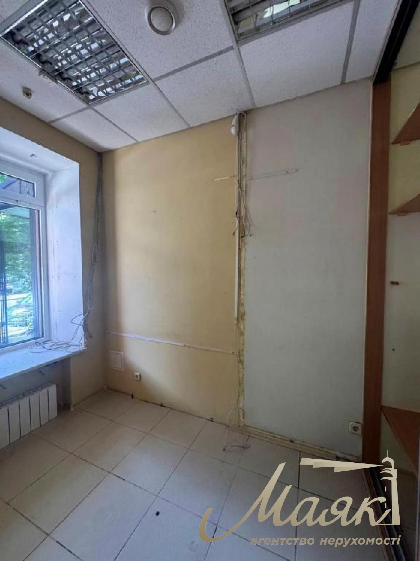 Оренда фасадного приміщення площею 44 кв. м на вул. Мечникова, Кловська, Печерськ