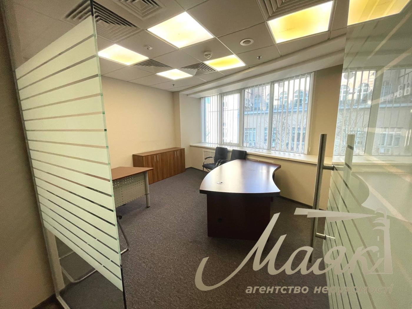 Office for rent 112m2 Business Center Millennium Center of Kyiv metro station Khreshchatyk