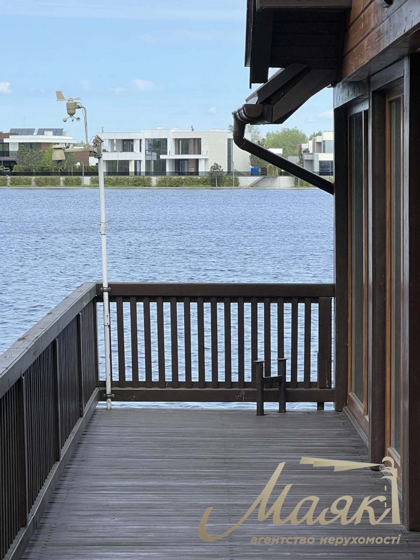 Продаж будинку на воді площею 200 м², 7 соток, Рів'єра-Золоче, Бориспільський район