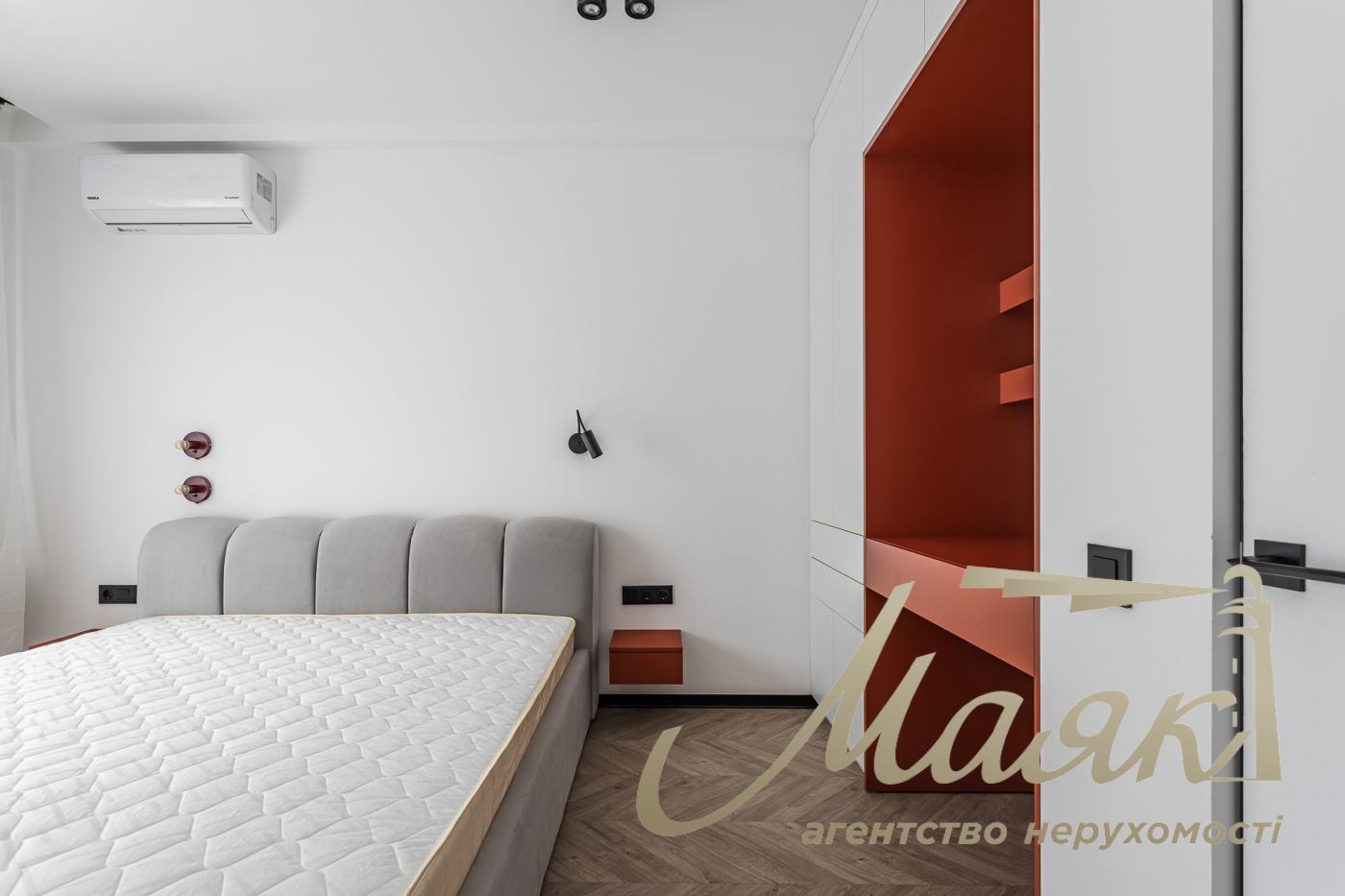 Rent 2-bedroom apartment in LCD New England