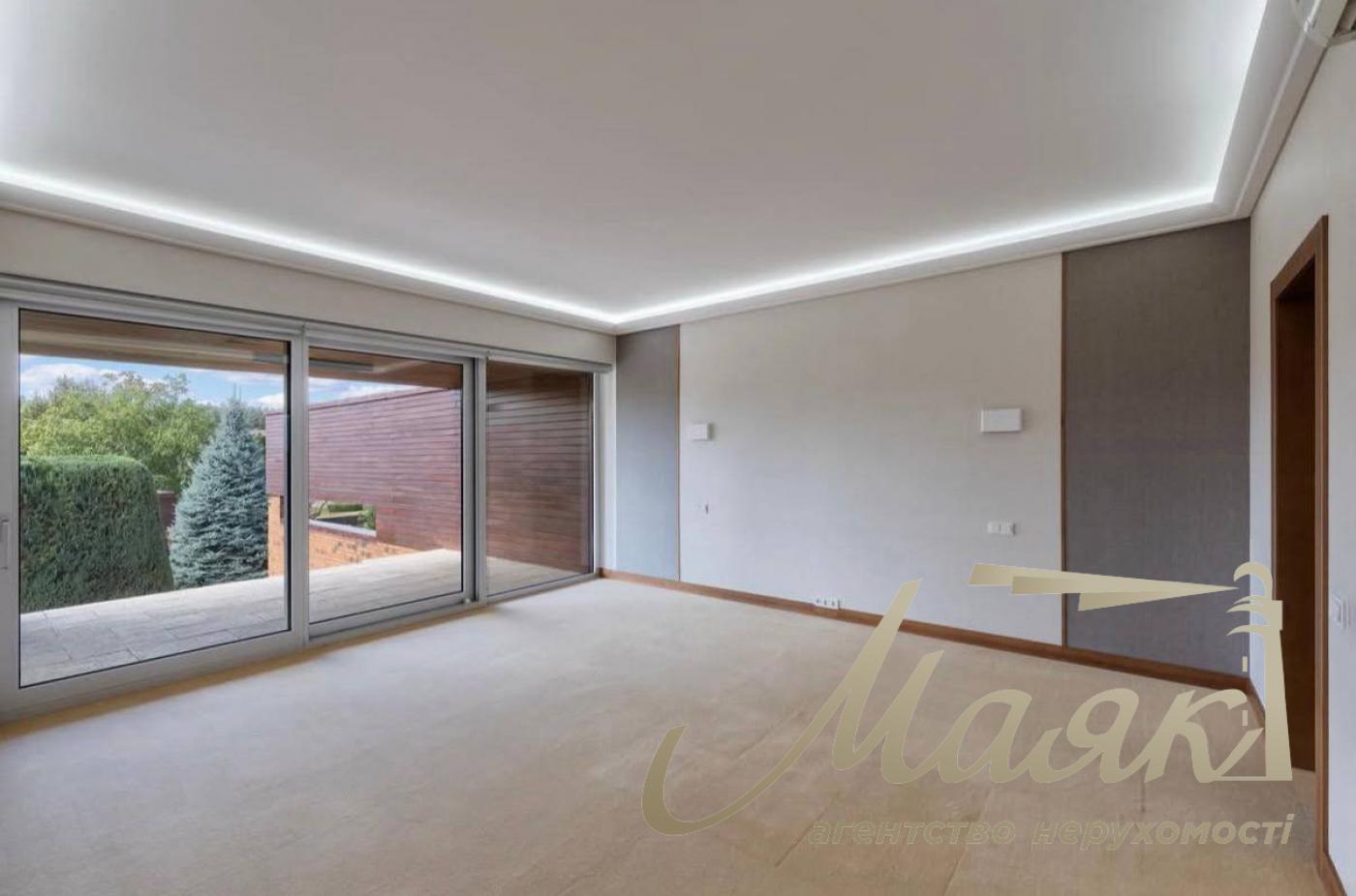 Продаж будинку площею 300 м² + гостьового будинку площею 110 м² з басейном у с. Старі Безрадичі, Вишгородський район, Київська область