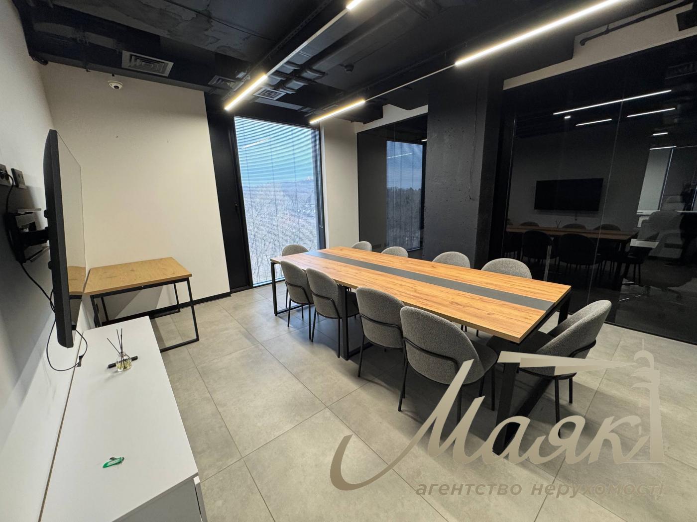 Оренда офісу 418м2 у БЦ класу А, вул.Красилівська, Голосіївський район.