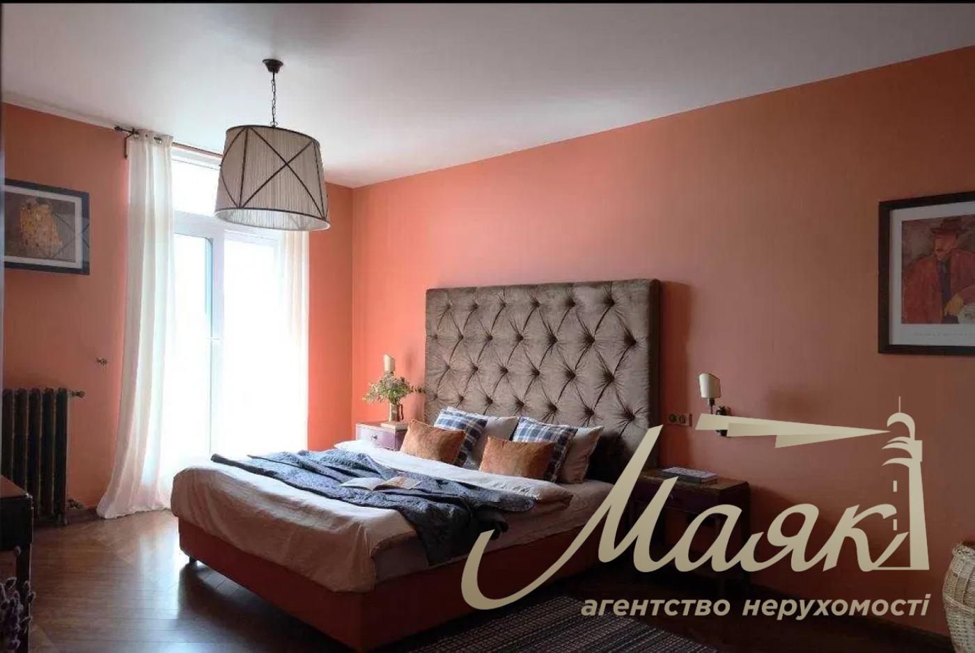 Rent 4-bedroom apartment 160m2 LCD Triufm Zverinetska 59 , Pechersk, Kiev
