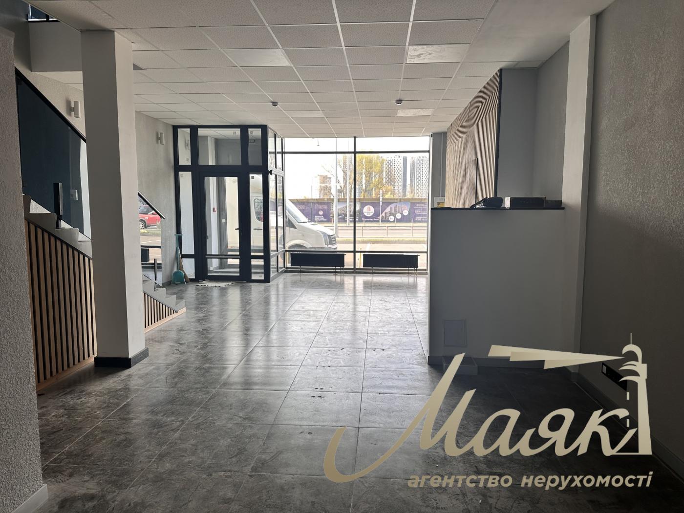 Оренда фасадного комерційного приміщення в ЖК River Stone, Осокорки.