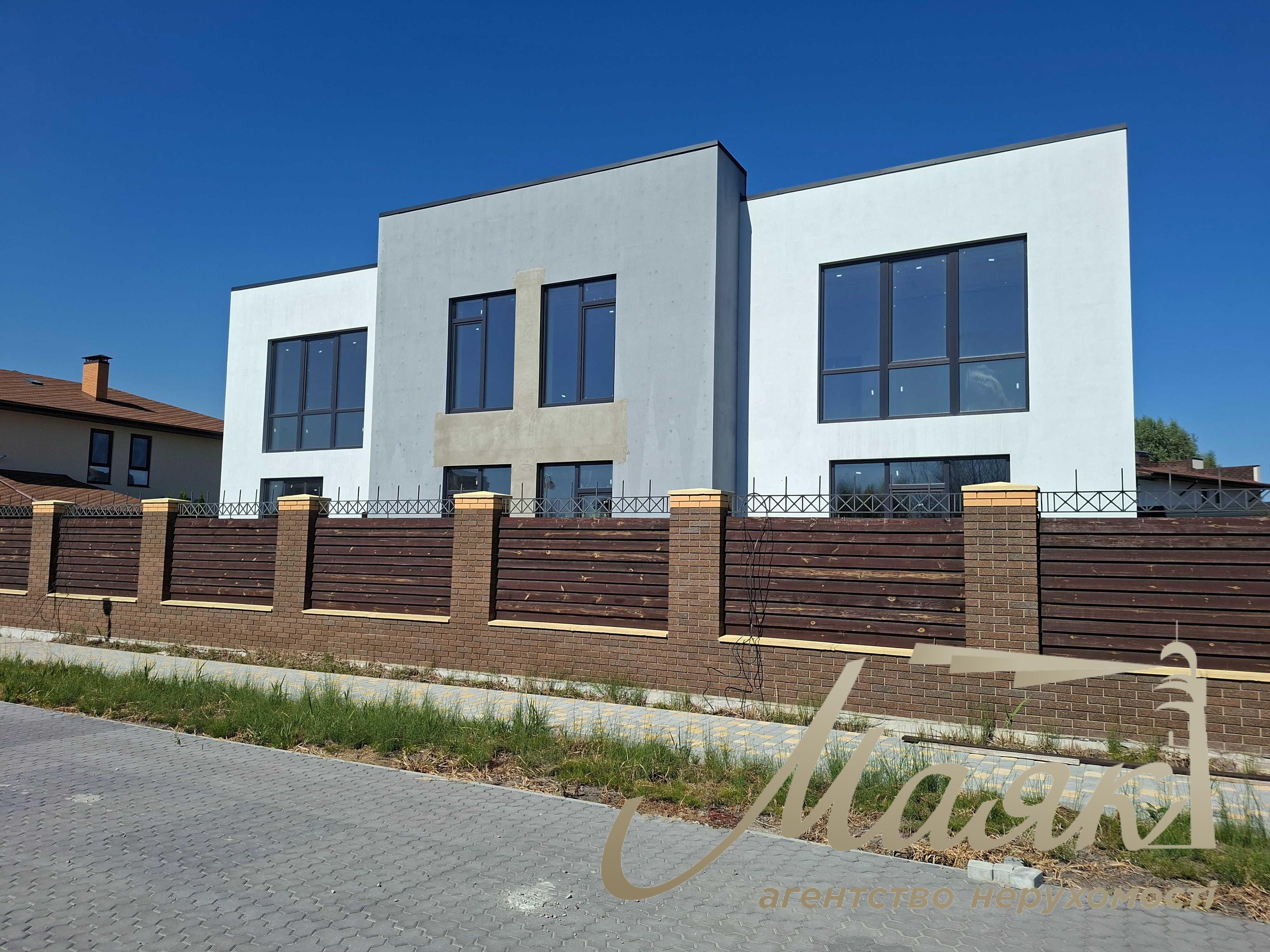 Продаж будинку 472м2 с. Лісники, КМ "Хутір Ясний" Обухівський напрямок, Київська область.