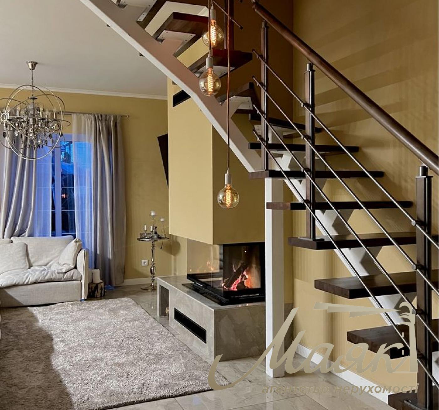 Продаж таунхауса 180м2 у Лісниках