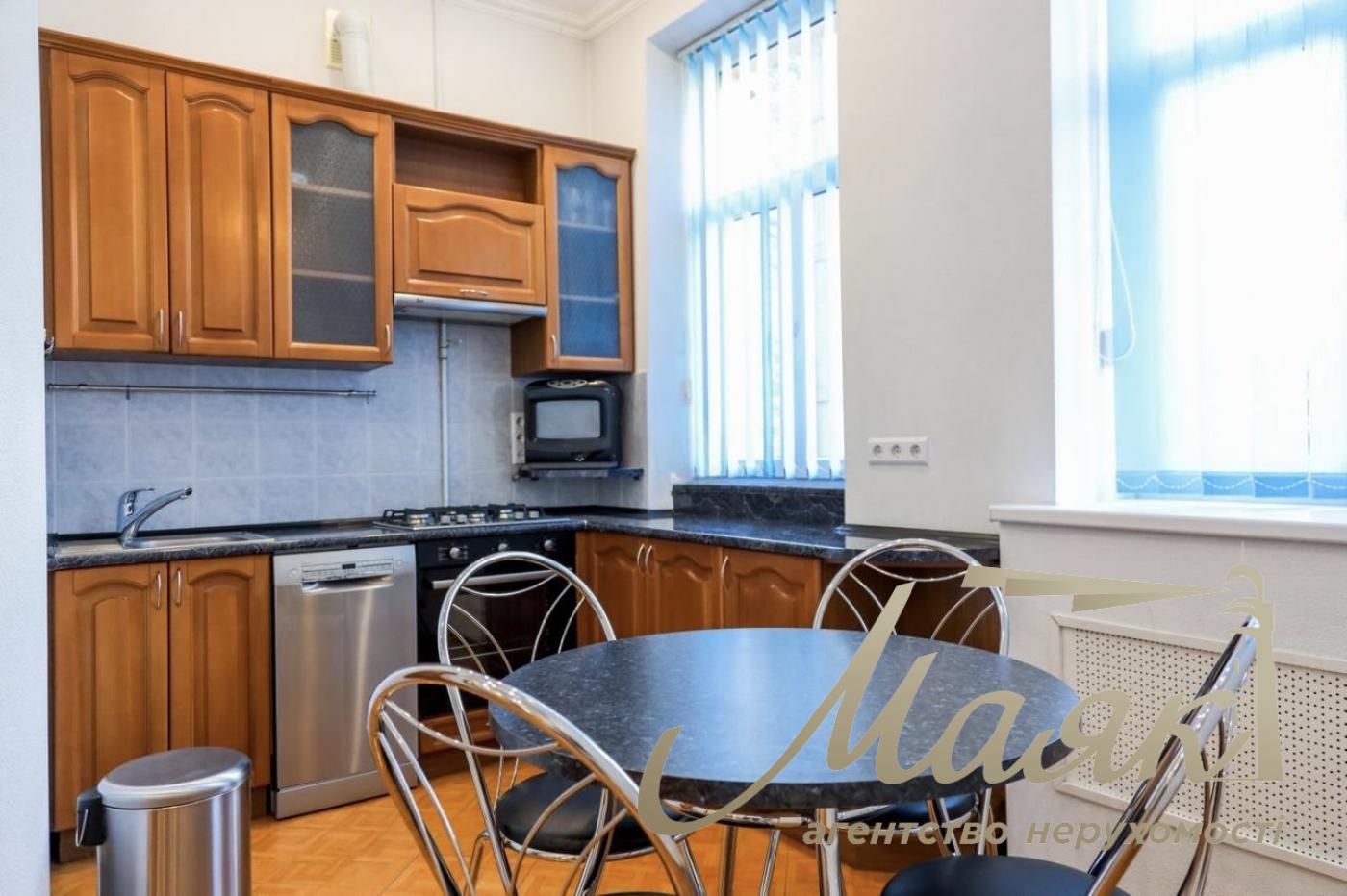 Rent 3k. apartment, Antonovicha str. (Gorky), 4/6, Center