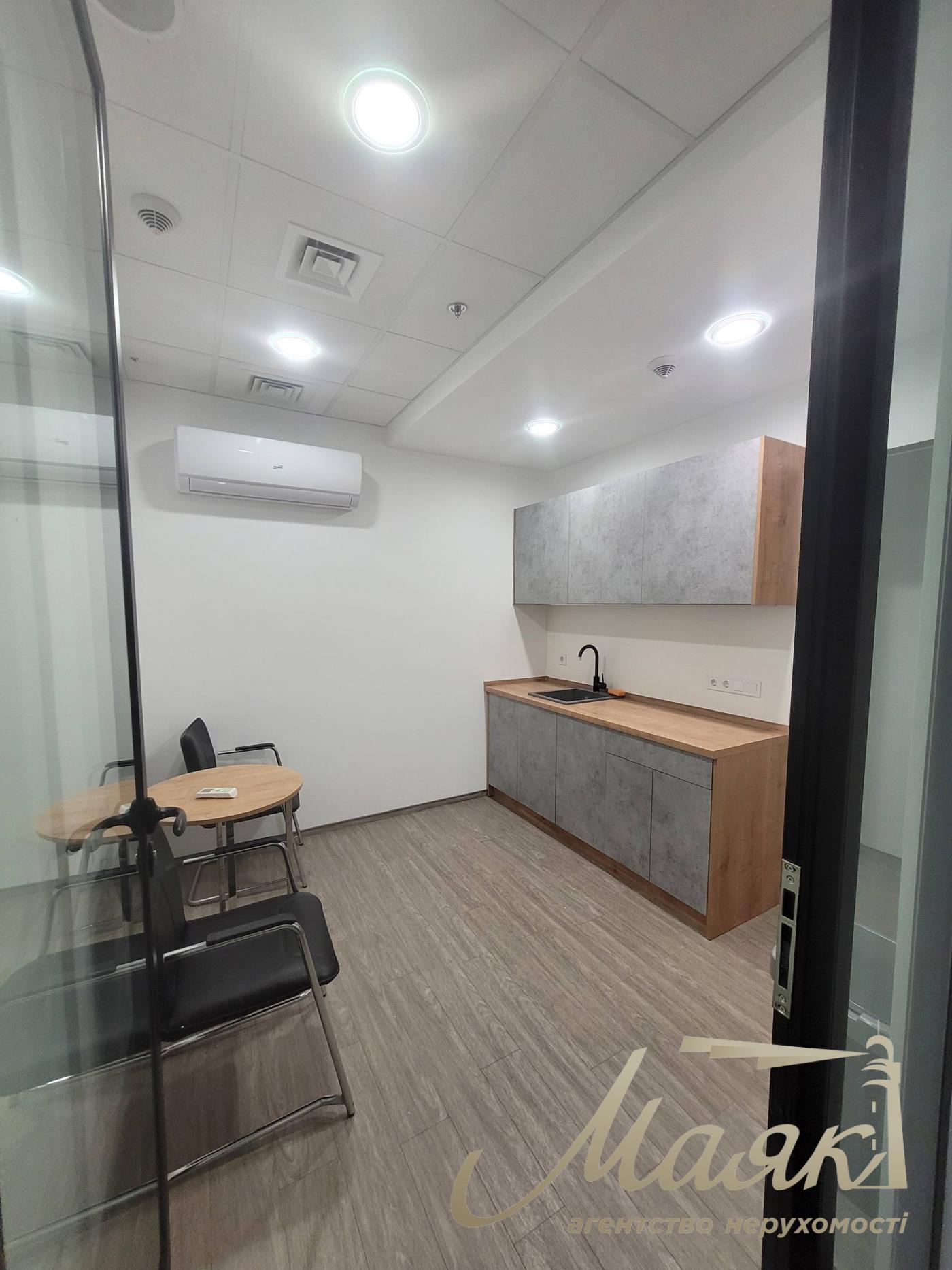 Аренда офиса 206м2 БЦ IQ ул. Болсуновская 13-15 , Печерский район