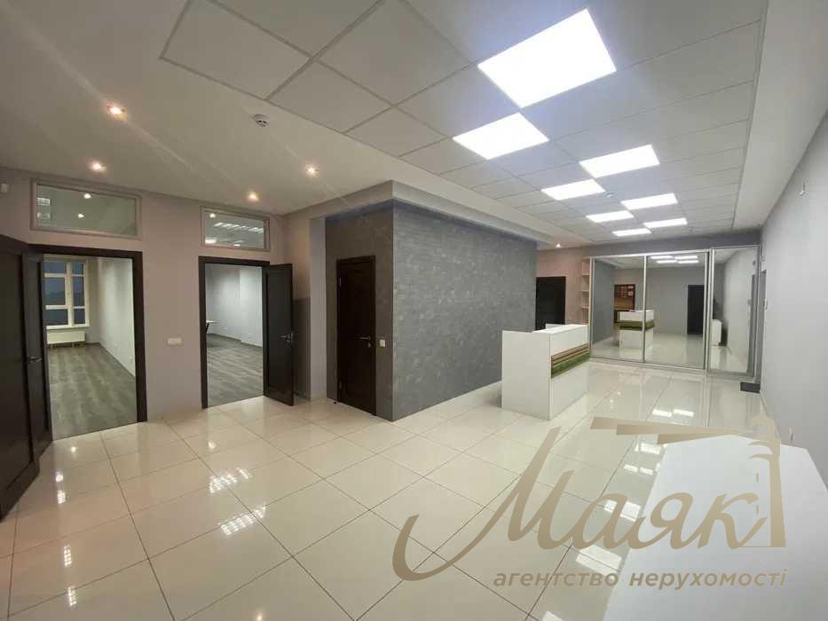 Furnished office for rent at 7 Klovsky Spusk, Pechersky District.