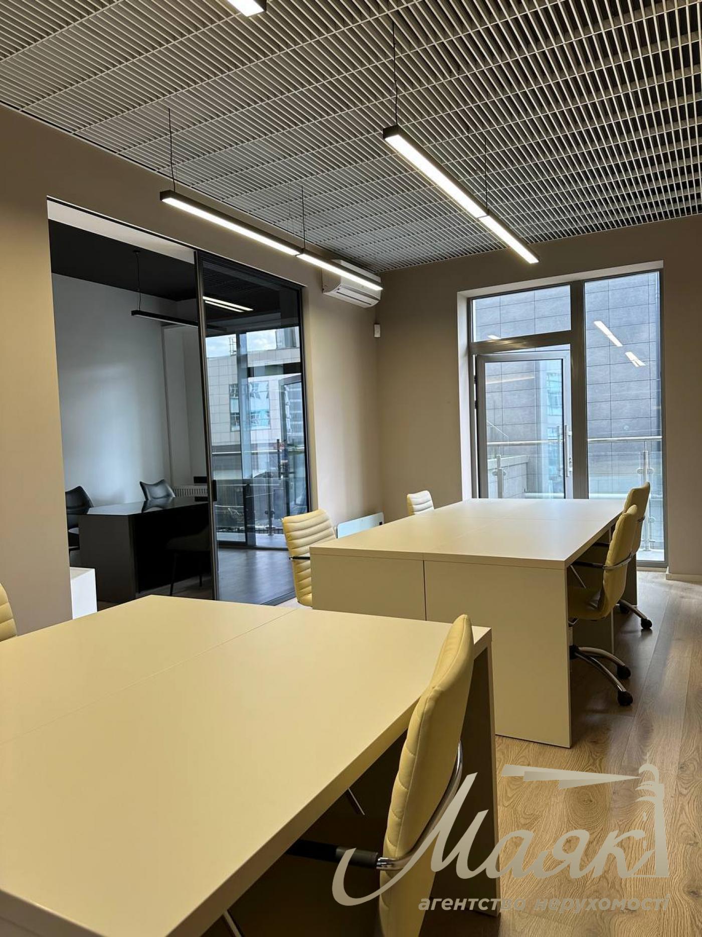 Оренда мебльованого офісу в ЖК RiverStone, Дніпровська набережна.