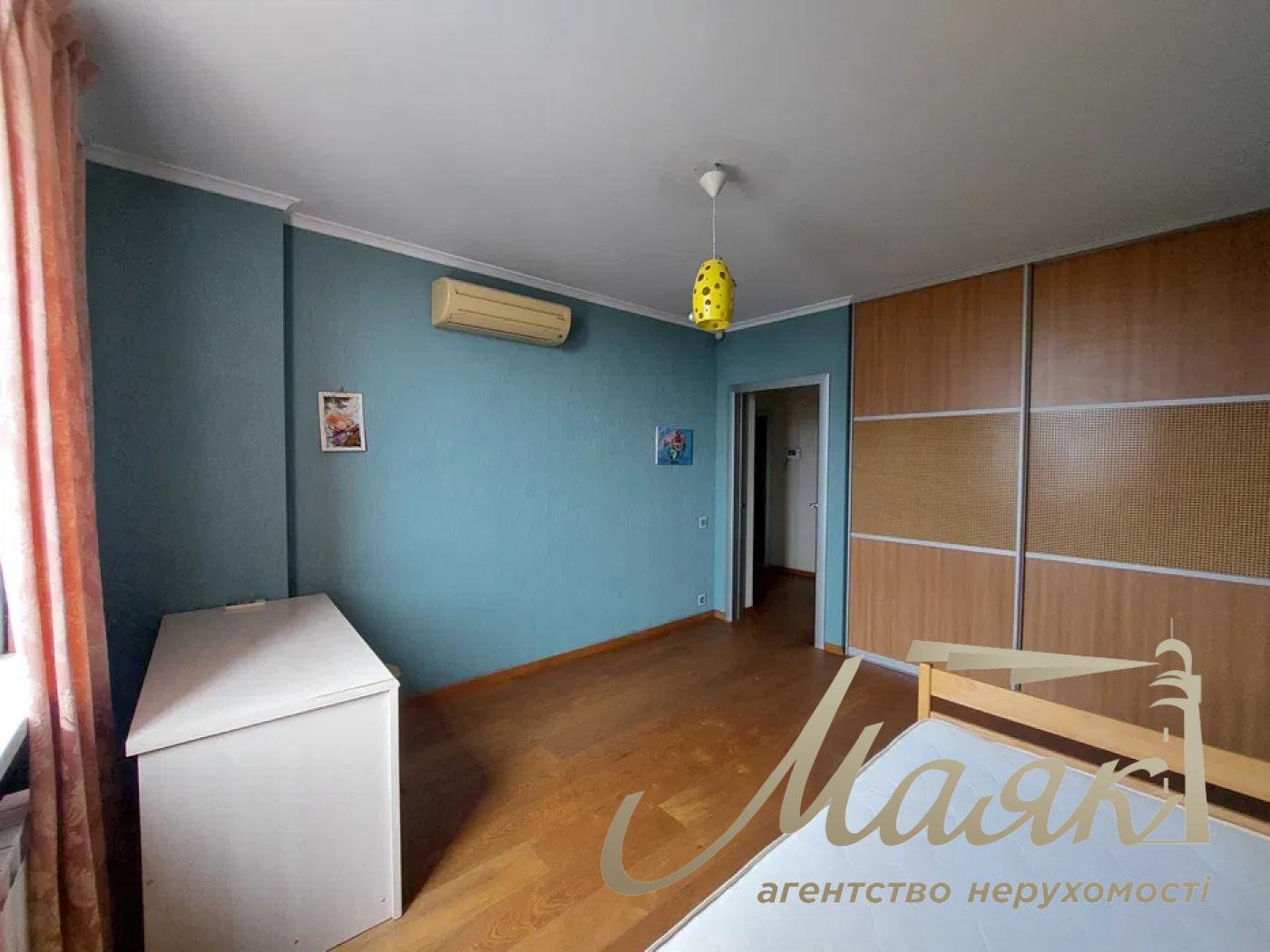 Продаж 4-к 2-х рівневої квартири, 158 м2, вул. Лобановського, Святошинський р-н