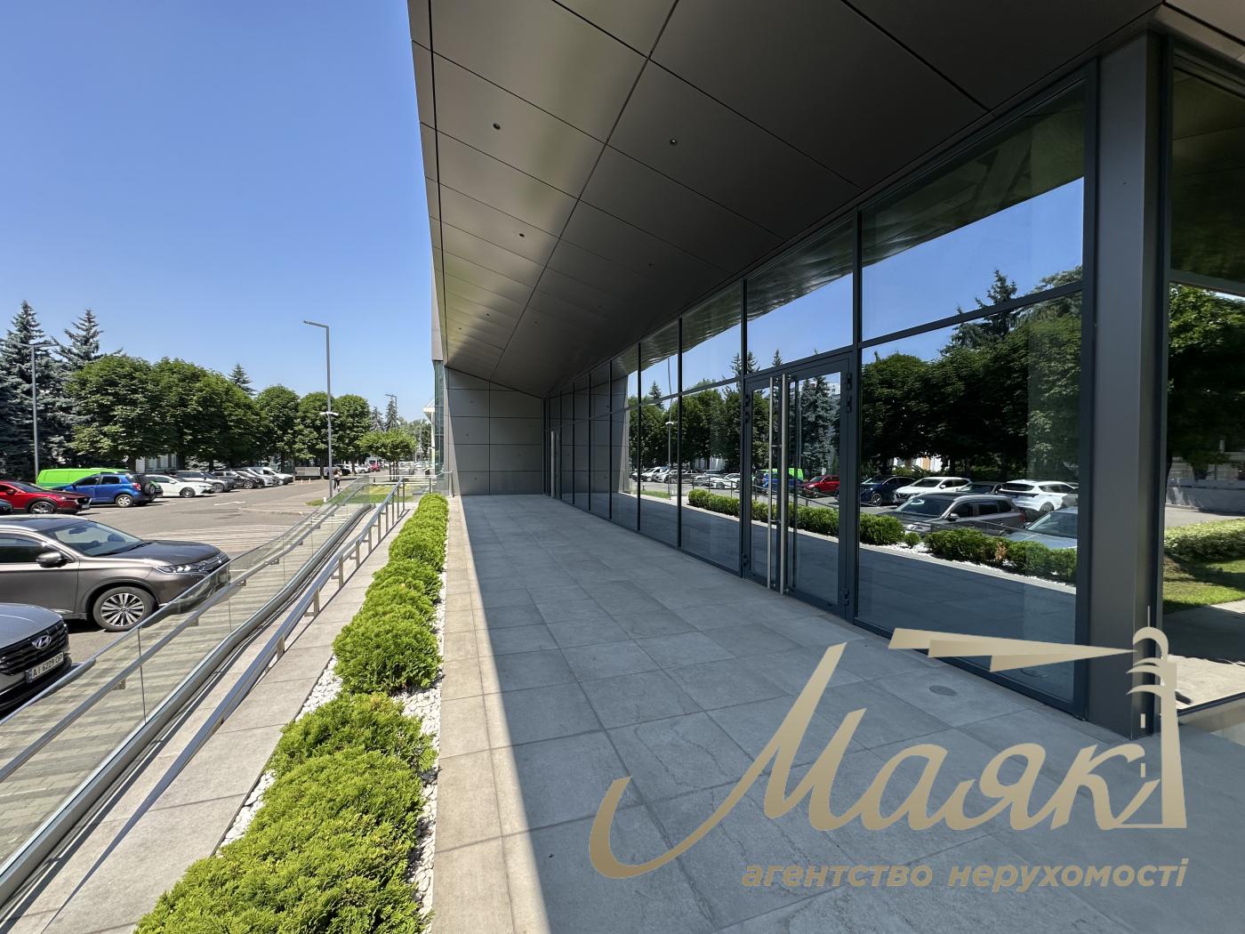 Rent a free-standing building (436m2) at the address Beresteisky Ave. 67, Svyatoshinsky district