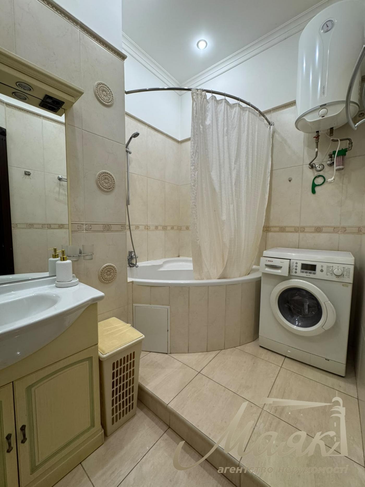 Аренда 2к квартиры,67м2, Подол, царский дом
