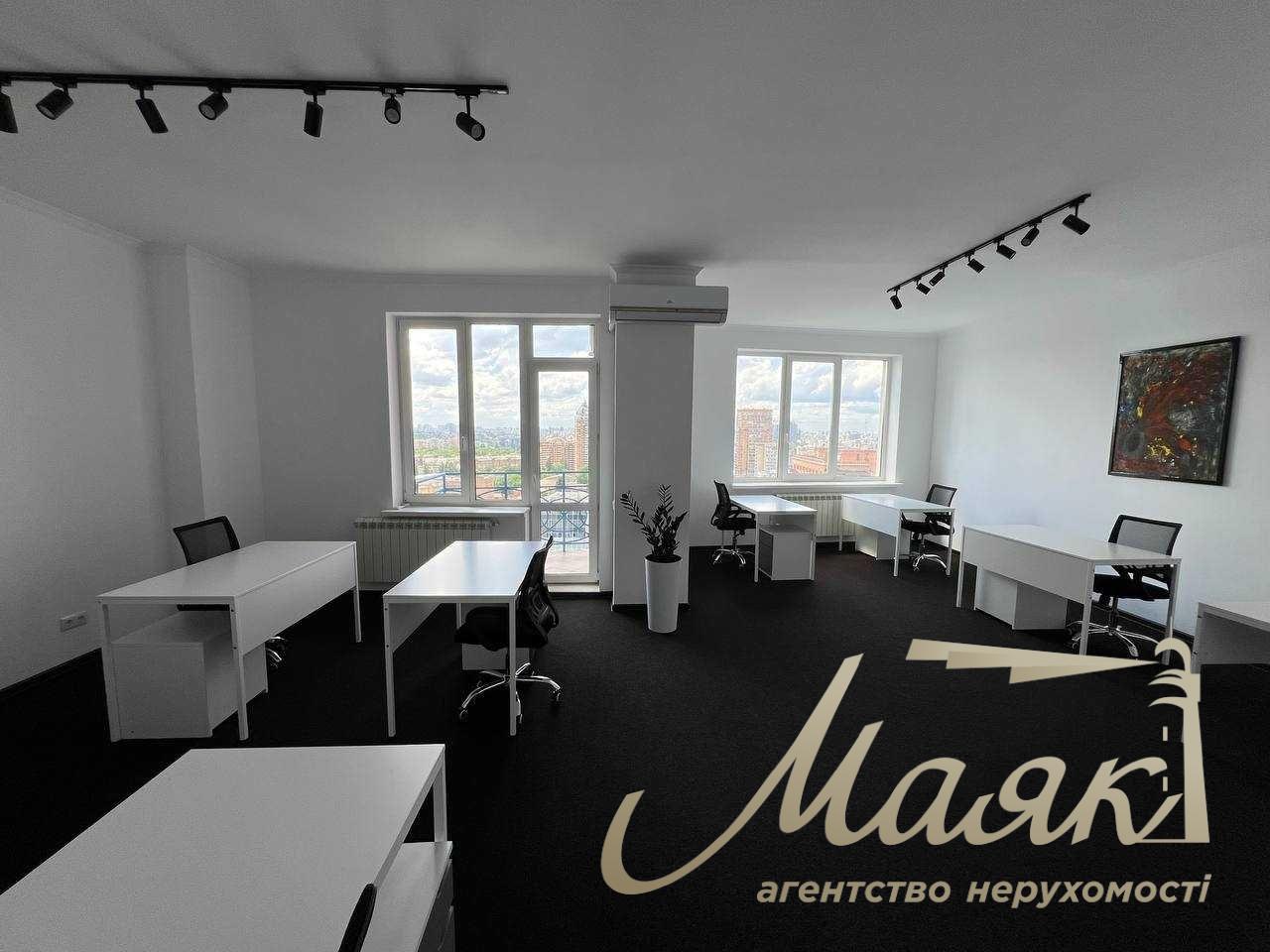 Office for rent 68m2 on Knyazei Ostrozhskikh 46/2