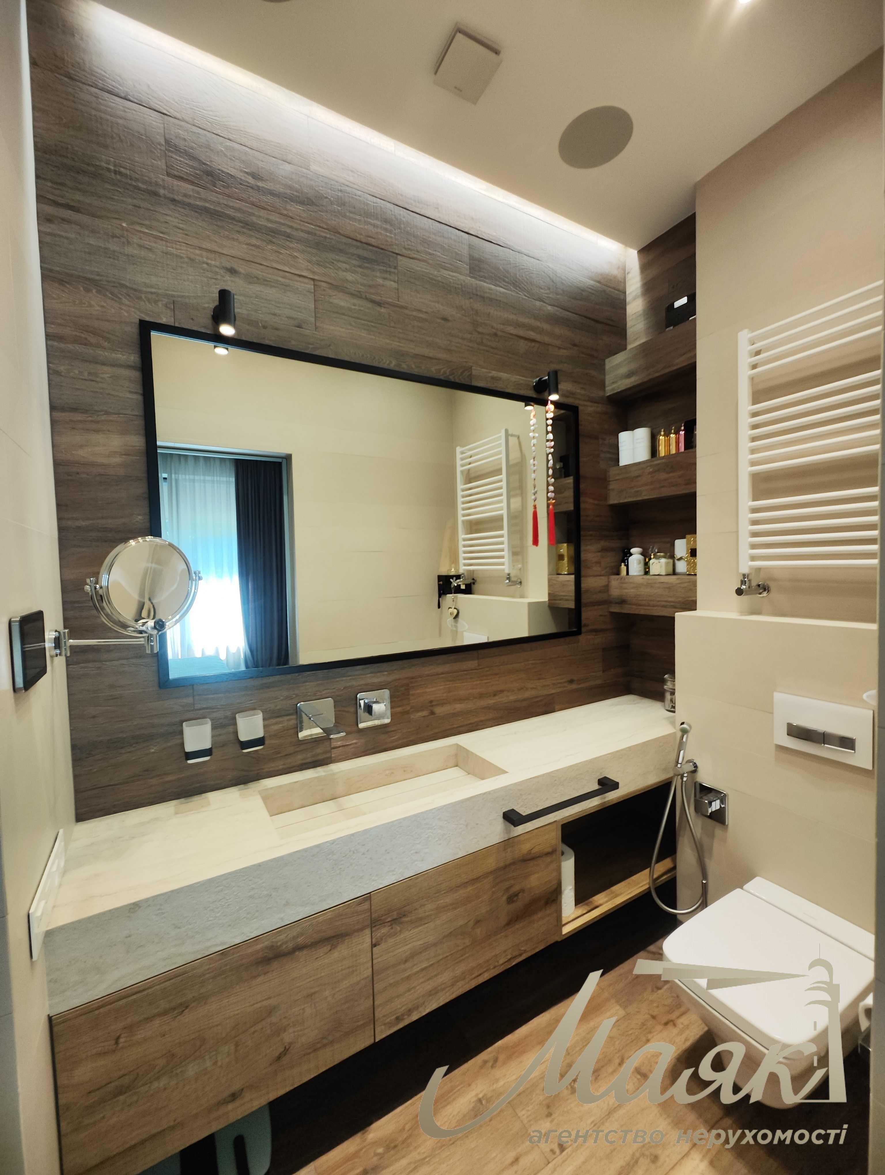 Оренда сучасного будинку площею 250 м² з басейном у с. Тарасівка/Безрадичі, Обухівський напрямок, Київська область.
