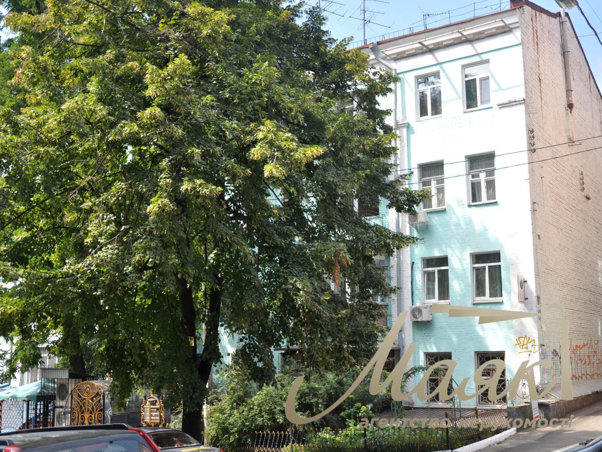 Оренда фасадного приміщення площею 165 м² на вул. Саксаганського, 42, Центр