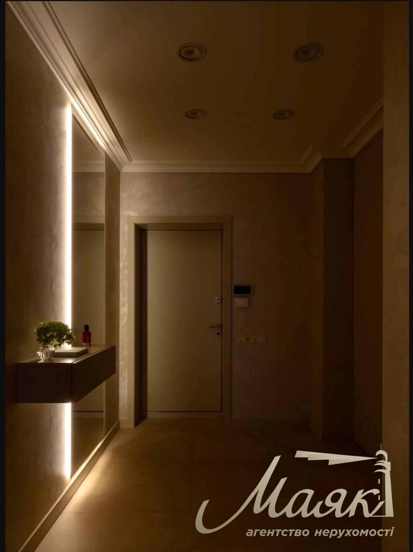 Продаж квартири в ЖК Да Вінчі, вул. Олеся Гончара 35, історичний центр Києва. Олеся Гончара 35, історичний центр Києва