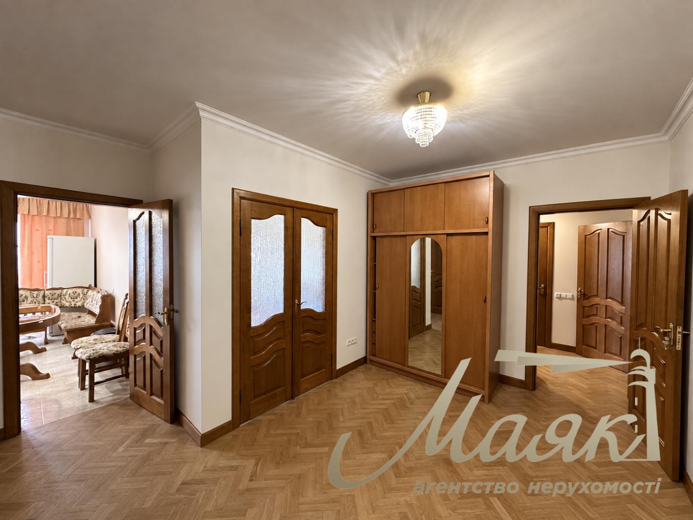 3-Bedroom Apartment (96 m²) for Rent at 9/1 Valeriy Lobanovskyi Ave.