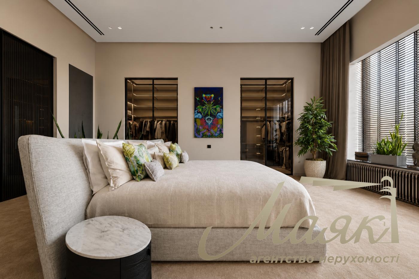 Exclusive 245 m² penthouse with a view for sale in the “Parus” residential complex, 1 Obolonska Embankment