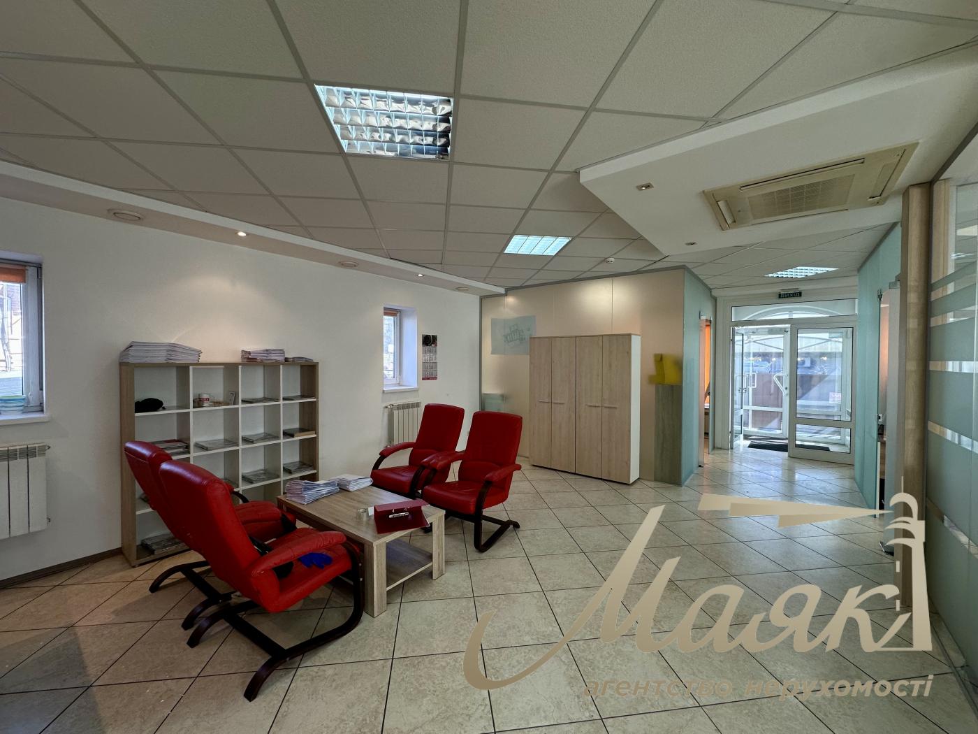 Rent a front building (656m2) on 7.5 hectares, Sadovaya street, with. Sofievskaya Borschagovka