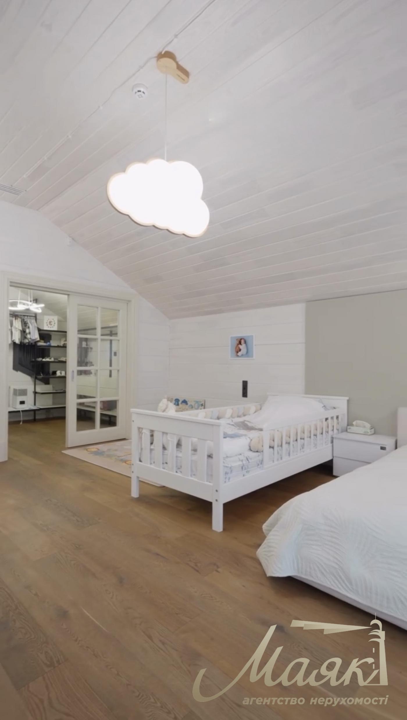 Продажа стильного 5-комнатного дома 377 м² в хуторе Мриги, Конча-Заспа, Голосеевский район Киева