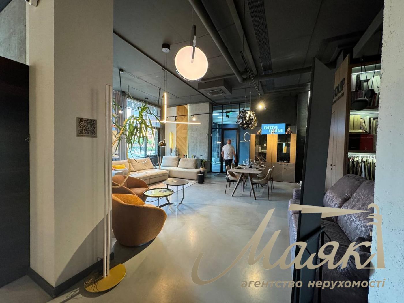 Аренда фасадного помещения 140м2 в ЖК Французский квартал 2, ул. Предславинская, Центр, Киев