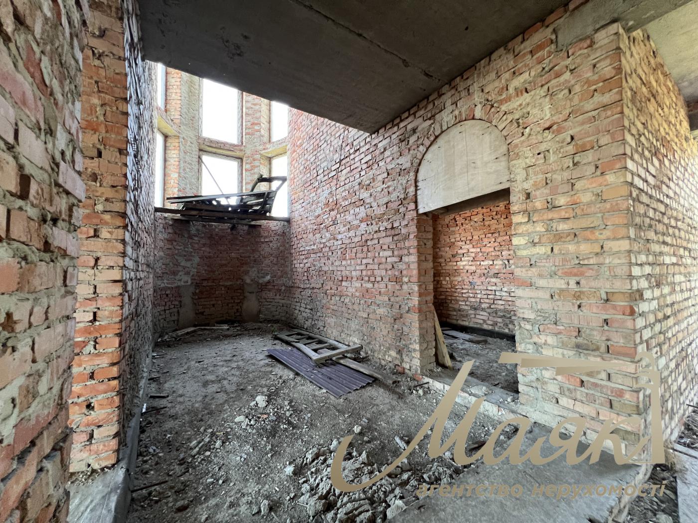 Продажа 2х этажного дома 220м2 в с. Кременище, ул. Грушевского, Киево-Святошинский район, Киевская область.