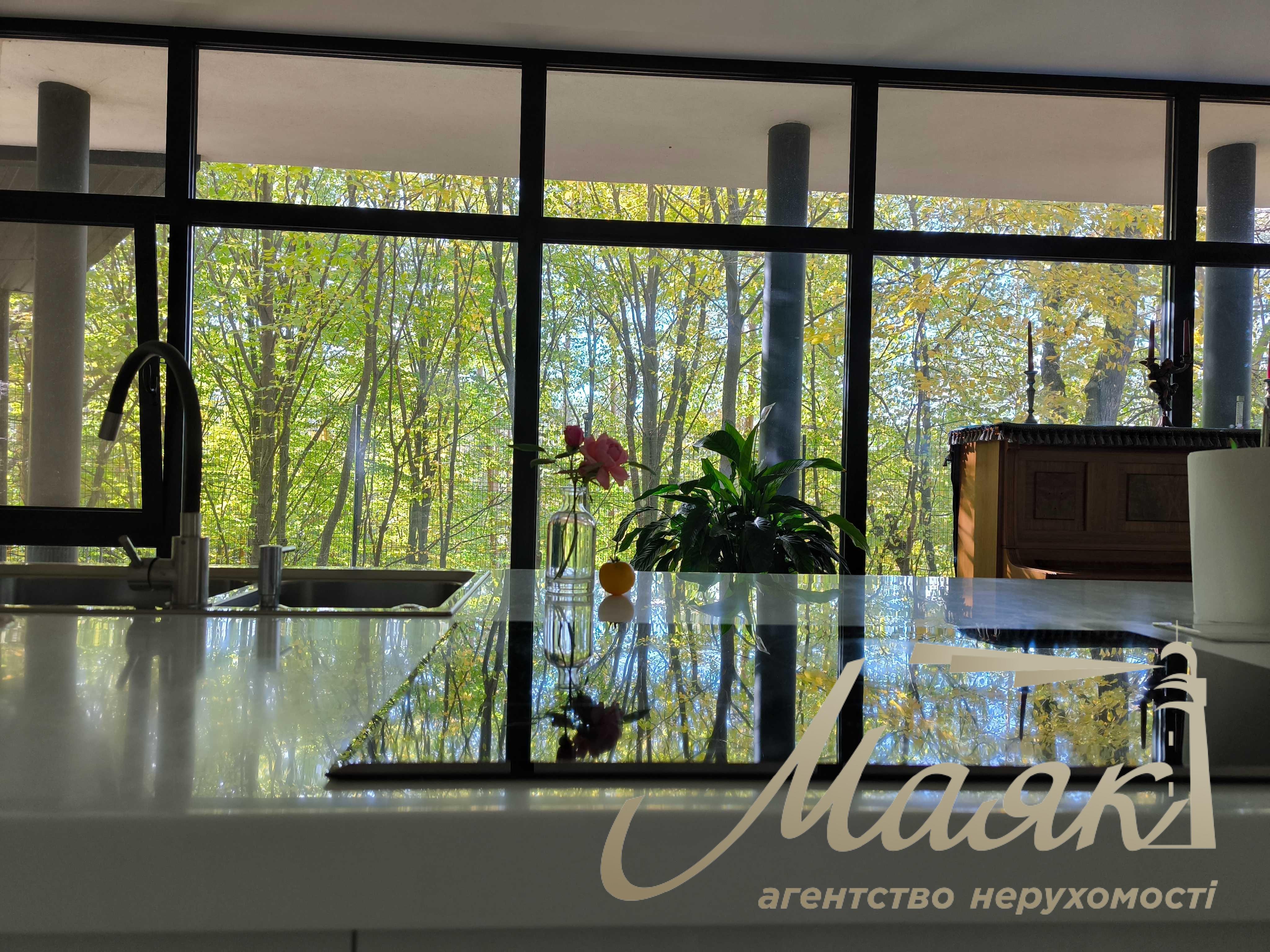 Продажа дома 390м2 среди заповедного парка рядом с Киевом