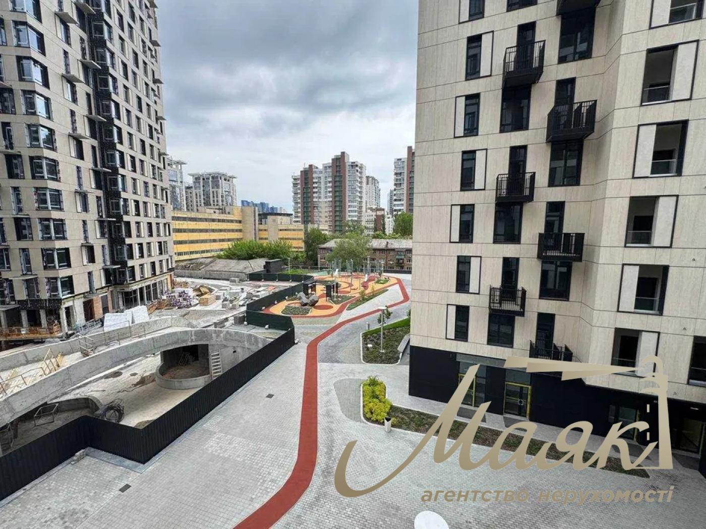 Продажа 4-комнатной квартиры ЖК Тринити, ул. В. Тютюнника