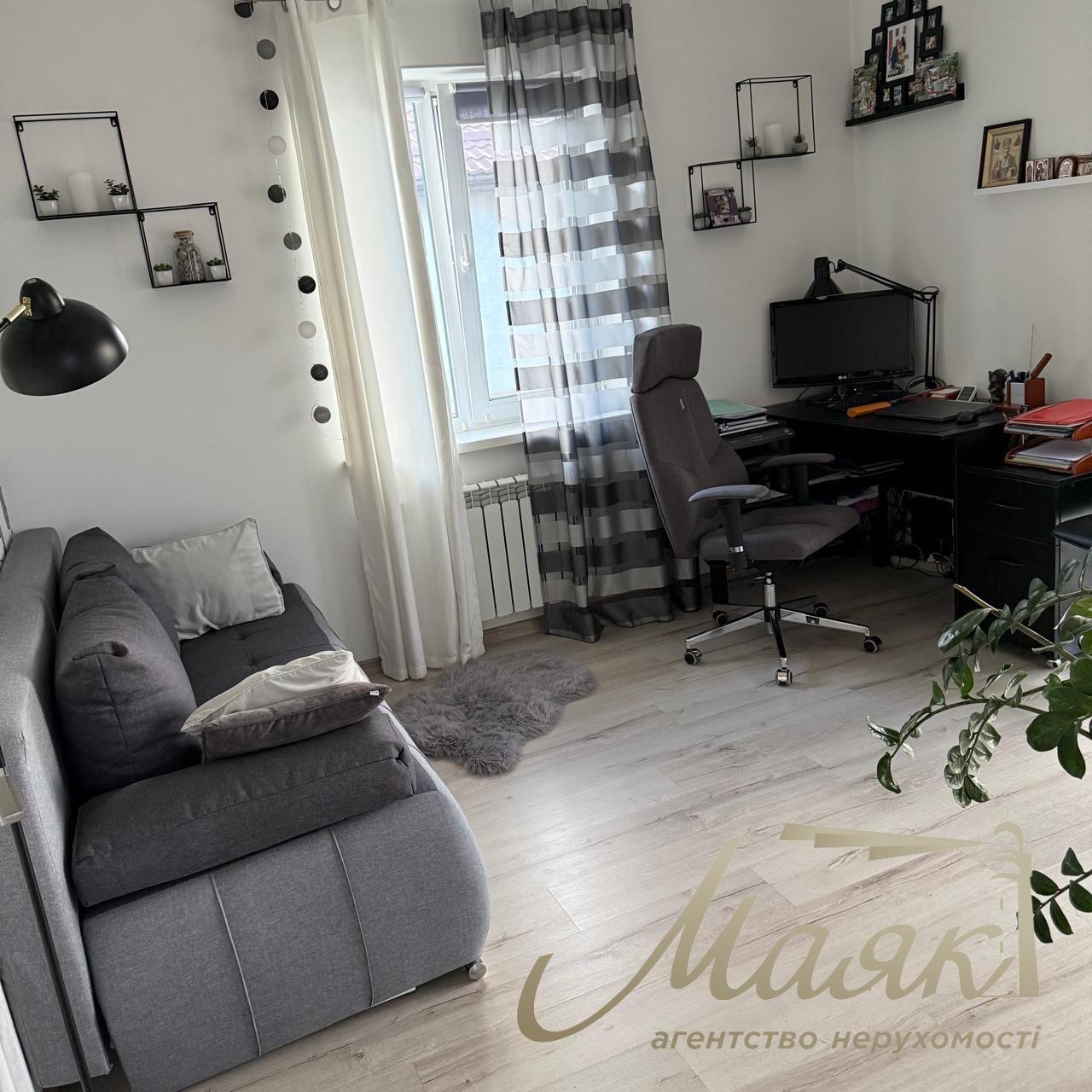 Cozy two-story house (135 m²) for sale, perfect for comfortable living in the village of Kryukovshchina, Kyiv-Svyatoshynsky District, Kyiv Oblast.