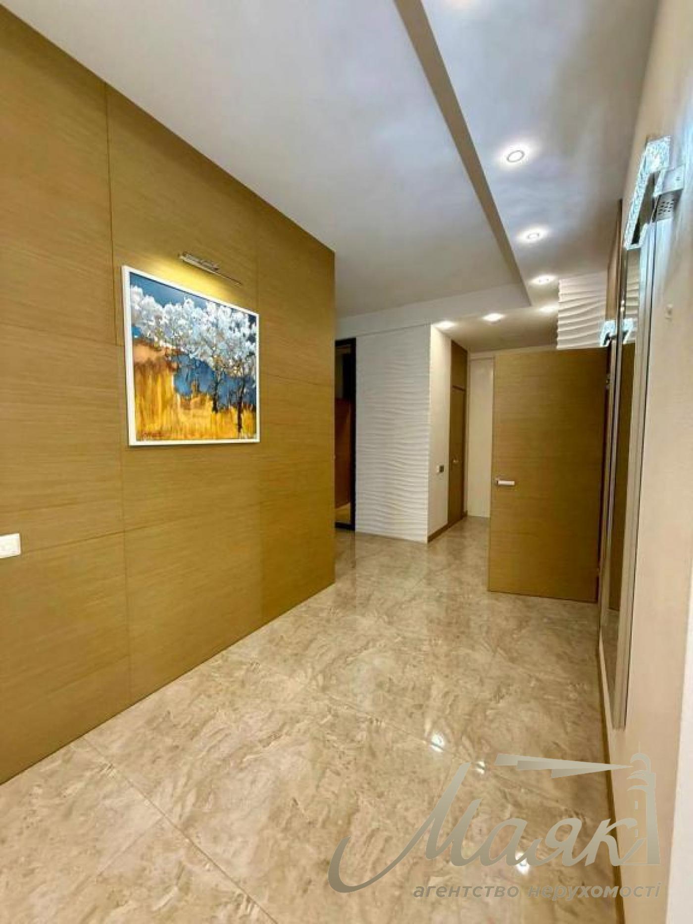 Rent 2-bedroom apartment in the historical center, Koninsky St. (Turgenevskaya)