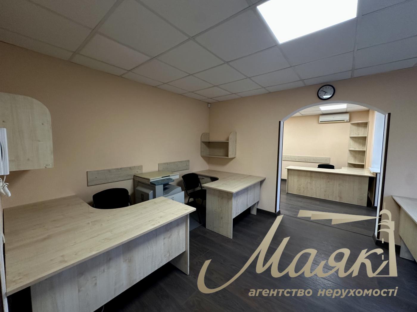 Оренда офісного приміщення (70 м²) на просп. Свободи, 17, Виноградар