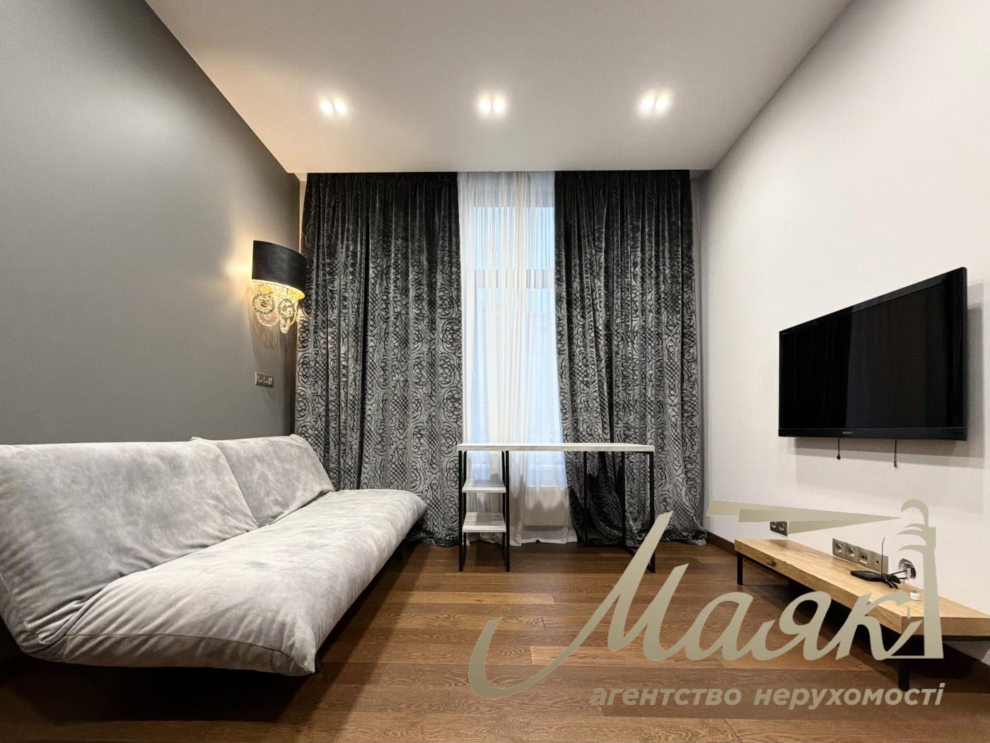 Rent 3-room apartment in LCD Novopecherskie Lipki str. Andriy Verkhoglyada (Mykhaila Dragomirov), 11-V