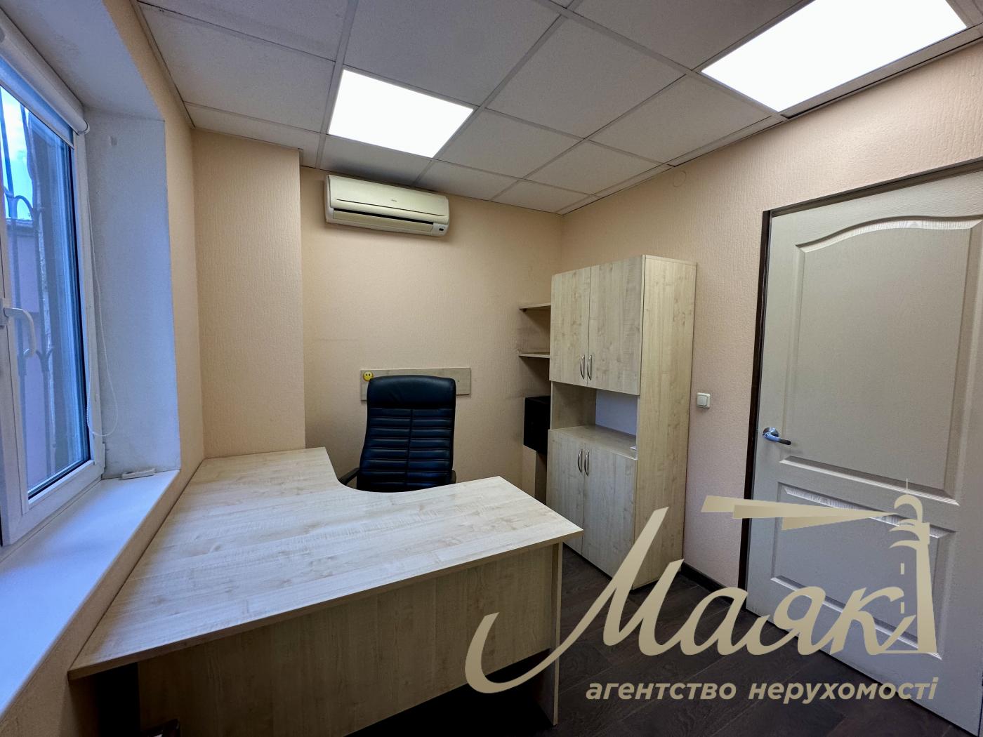 Оренда офісного приміщення (70 м²) на просп. Свободи, 17, Виноградар
