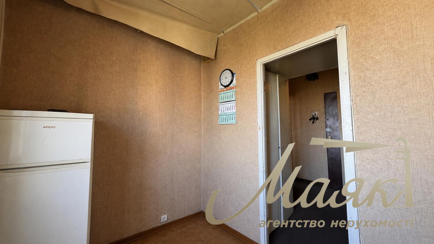 Продаж 1-кімнатної квартири площею 30,2 м² на вул. Рональда Рейгана, 11А, район Троєщина, Київ
