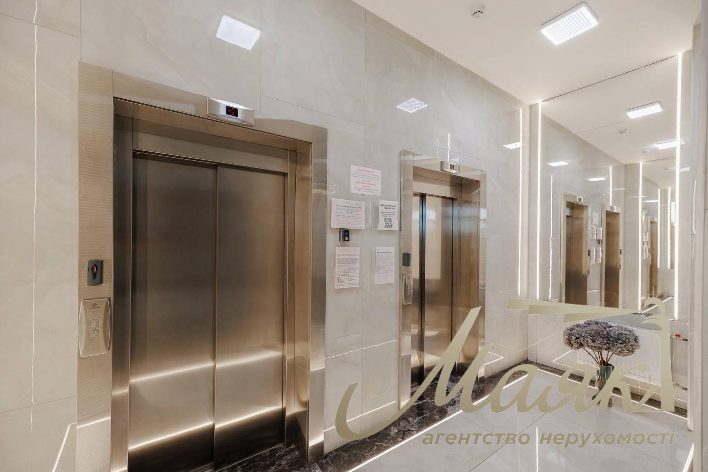 Оренда сучасної студії 60м2 у ЖК "Новопечерські Липки" Андрія Верхогляда/Драгомирова 17, Печерський район, Київ.