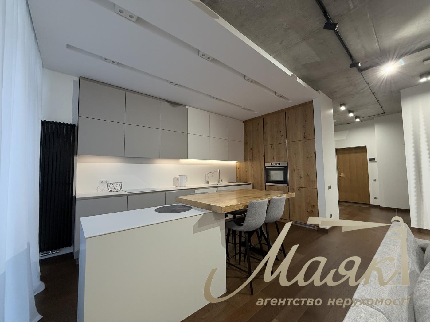 Rent 3-room apartment in LCD Novopecherskie Lipki str. Andriy Verkhoglyada (Mykhaila Dragomirov), 11-V