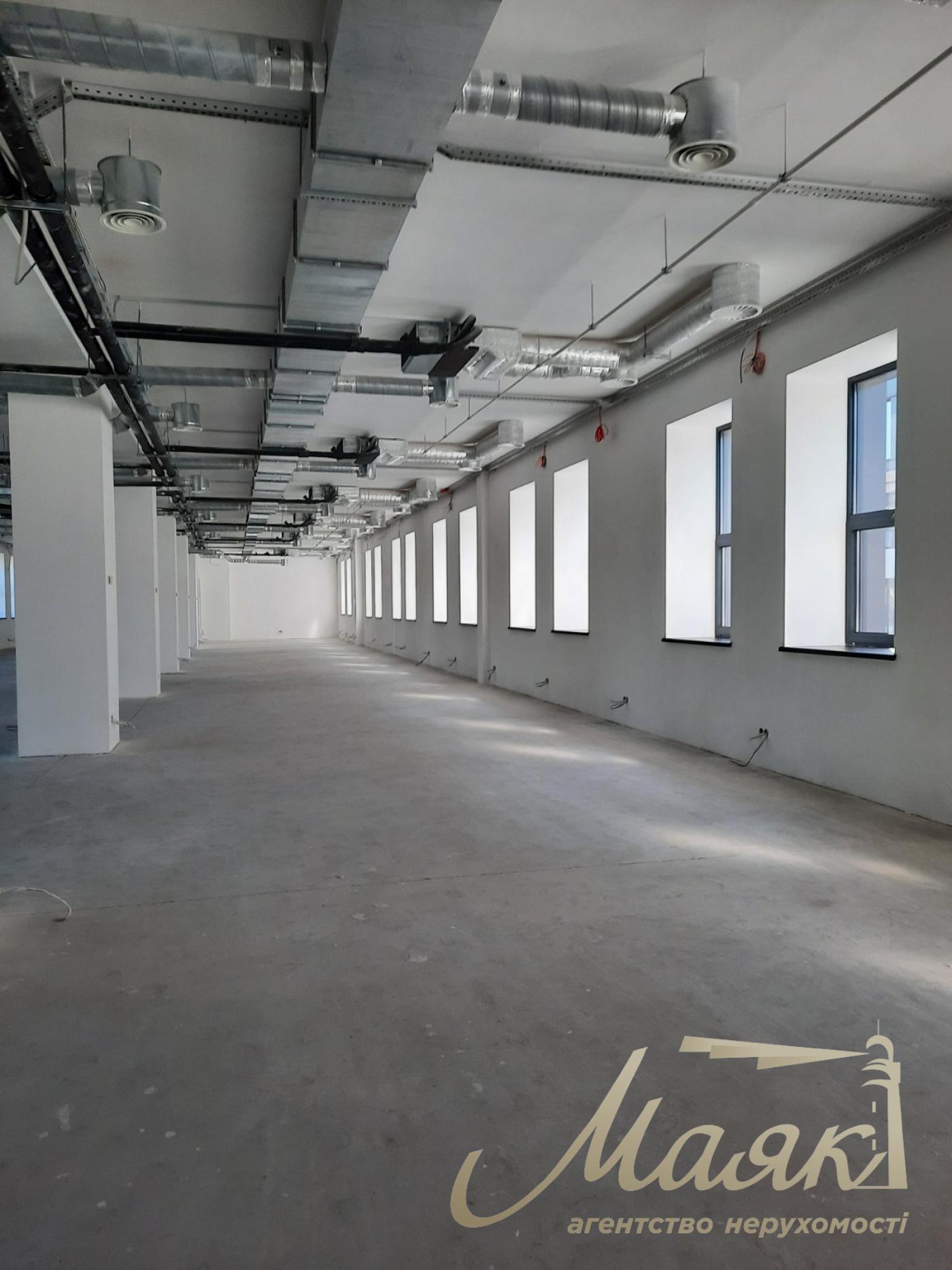 Office for rent 565,3 m² in business center City Garden, Goloseevsky district