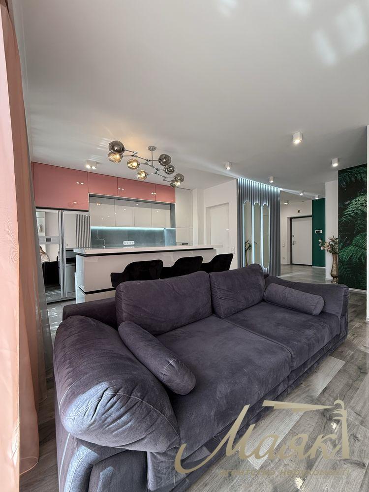 Rent 2-bedroom apartment 90 m2 LCD New York, New York, Antonovicha str. 74