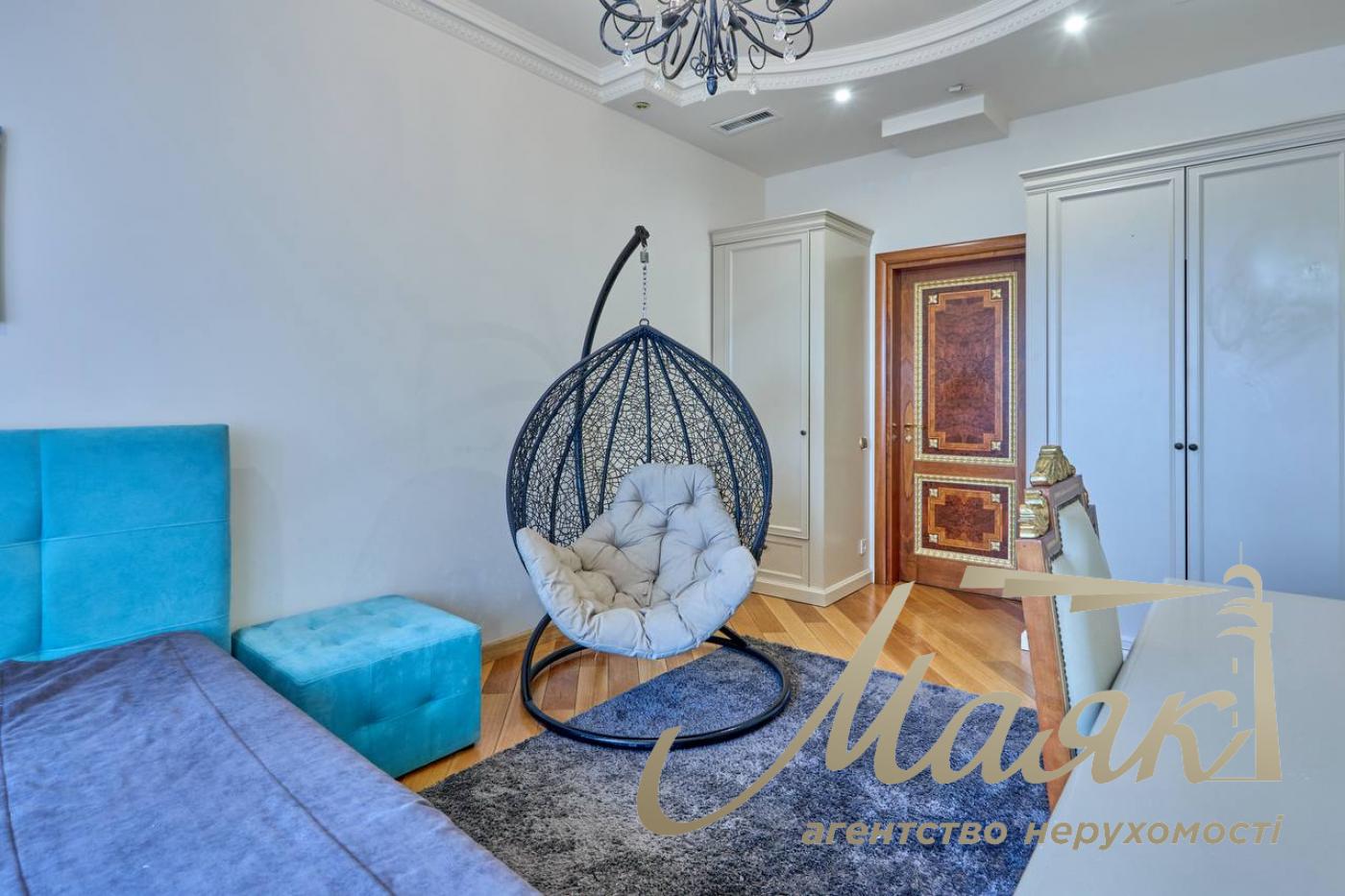 Оренда 4 кімнатної квартири, 163 м, Жилянська 30а, Голосіївський район