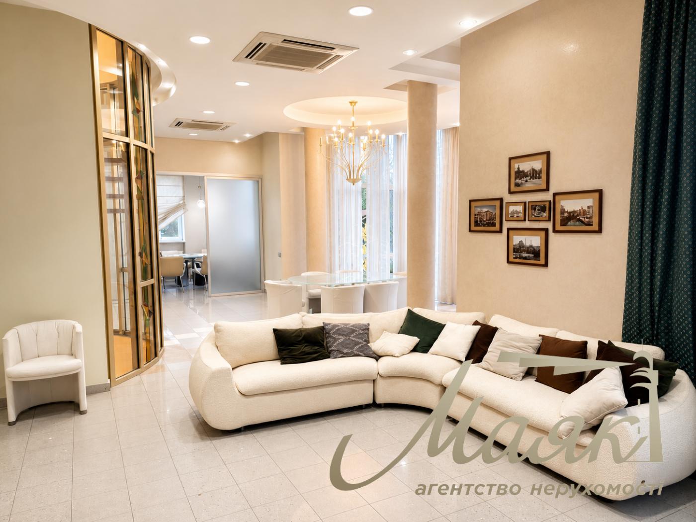 House for rent with a pool, 679 m², Kozin/Koncha-Zaspa, near the "Zoloti Vorota" residential complex, Kyiv Oblast, Obukhiv direction