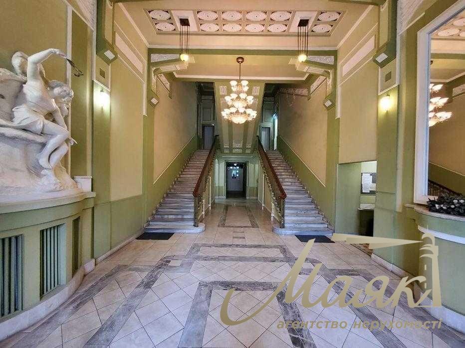 Продаж 5-кімнатної квартири, стм. Площа Українських Героїв, вул. Павла Скоропадського, 11, Центр, Київ