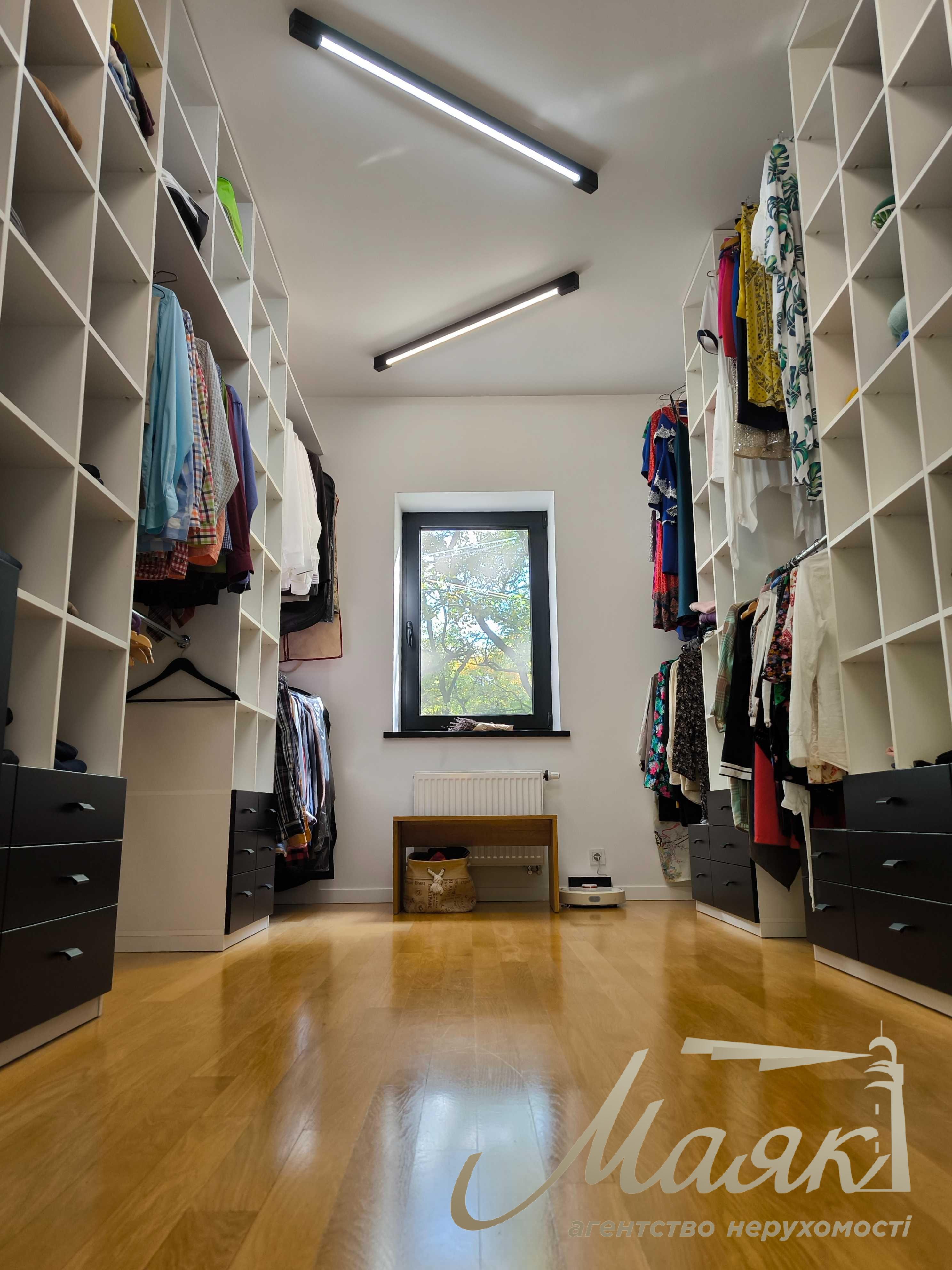 Продажа дома 390м2 среди заповедного парка рядом с Киевом