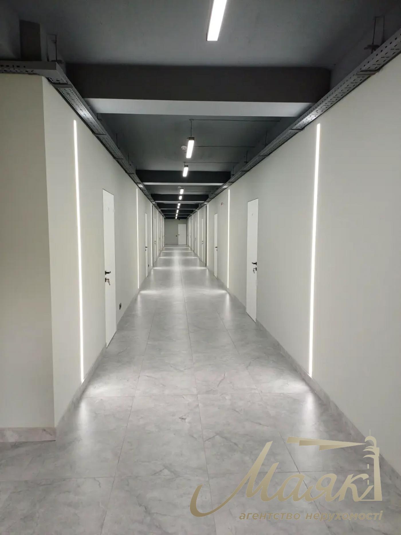 Аренда офиса 940м2 по ул.Преображанская 25, Соломенский район.